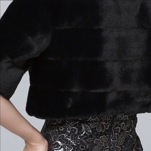 SOLD! STUNNING WHITE HOUSE BLACK MARKET FAUX FUR BOLERO - Picture 3 of 14